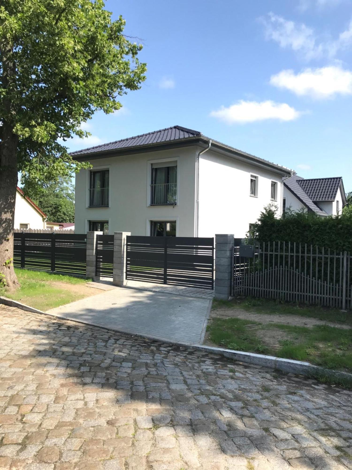 Schoene Neu Erbaute Wohnung Berlino Esterno foto